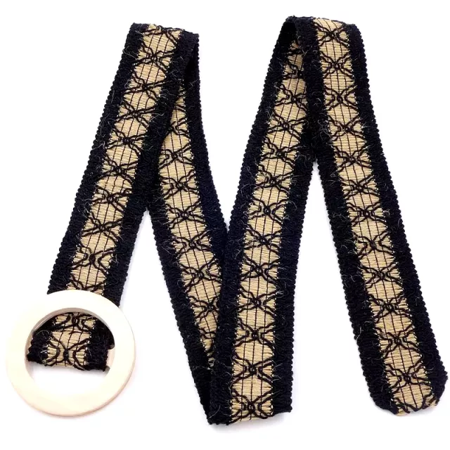 Boho Crochet Lace Belt with Wooden Buckle - Image 4