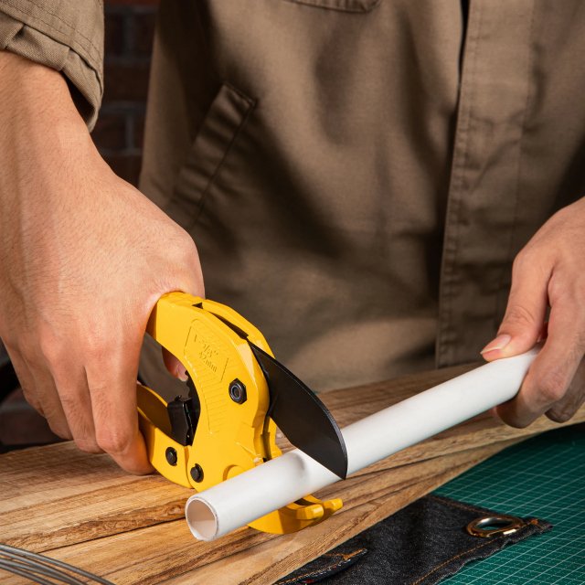 PVC Pipe Cutter 1.65 Inch - Stainless Steel Blade, Rustproof - Image 4