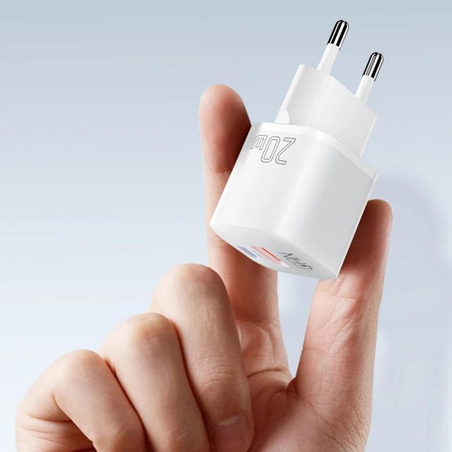 20W GaN USB-C Fast Charger with Dual Port for iPhone and iPad - Image 4