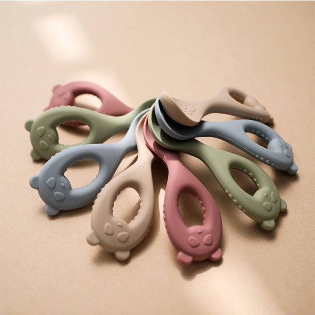 Silicone Baby Spoon for Easy Feeding - Image 4