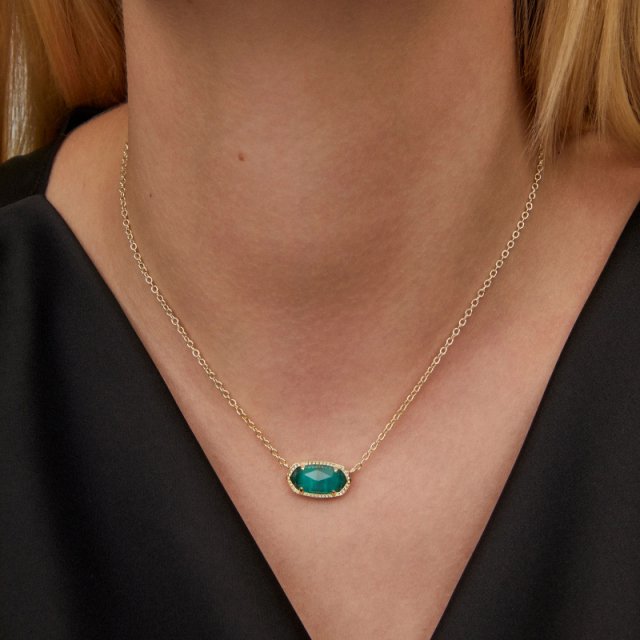 Elegant Gold-Plated Crystal Pendant Necklace - Image 3