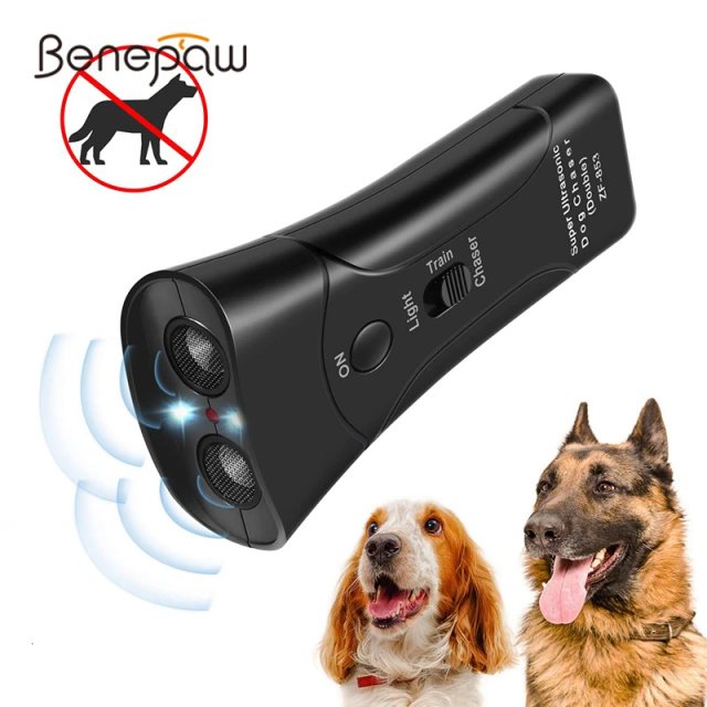 Durable Ultrasonic Dog Repeller with LED Flashlight for Bark Control - Image 7
