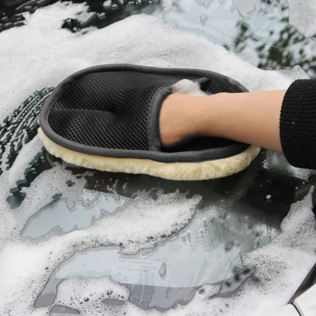 Soft Wool Car Washing Glove - Image 3