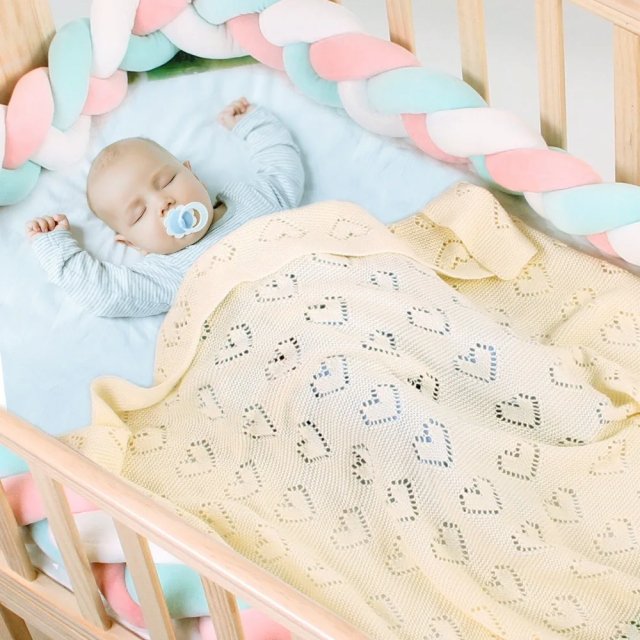Soft Knitted Cotton Baby Blanket for Newborns & Toddlers - Image 3