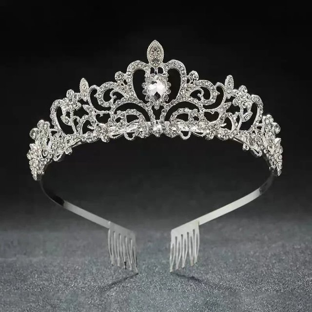 Handmade Rhinestone Pearl Tiara for Weddings, Birthdays, and Parties - Image 3