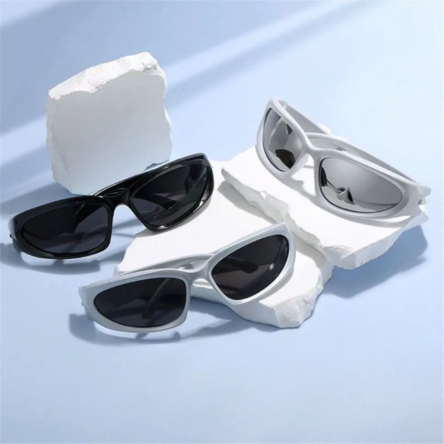 Y2K Futuristic Cycling Sunglasses - Image 3