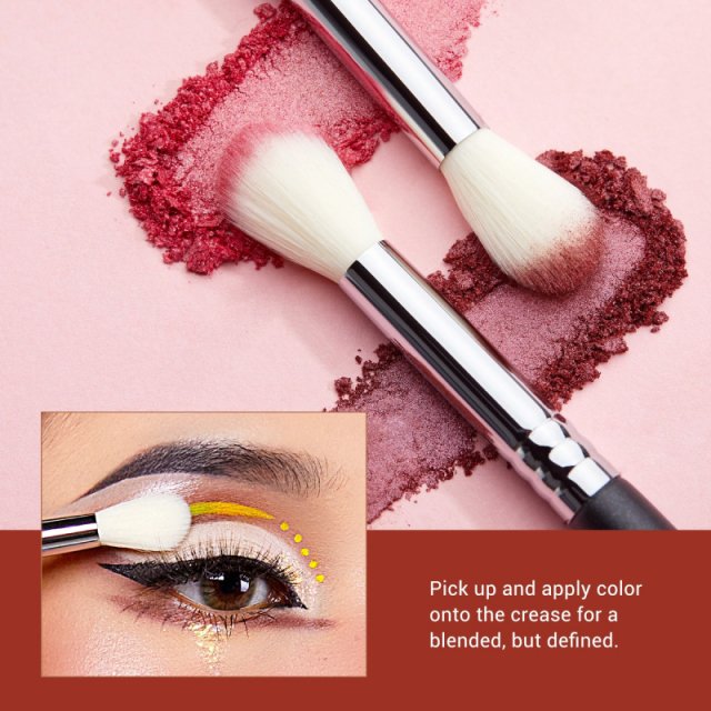 Small Tapered Eye Blending Makeup Brush - Image 4