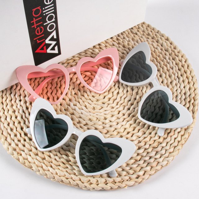 Heart-Shaped Cat Eye Sunglasses for Women - Image 3