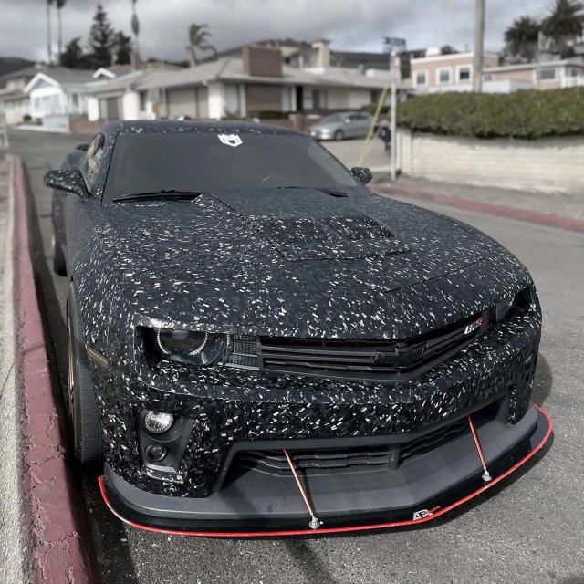 Forged Carbon Vinyl Wrap Roll - Image 3