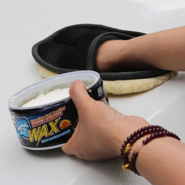 Soft Wool Car Washing Glove - Image 5