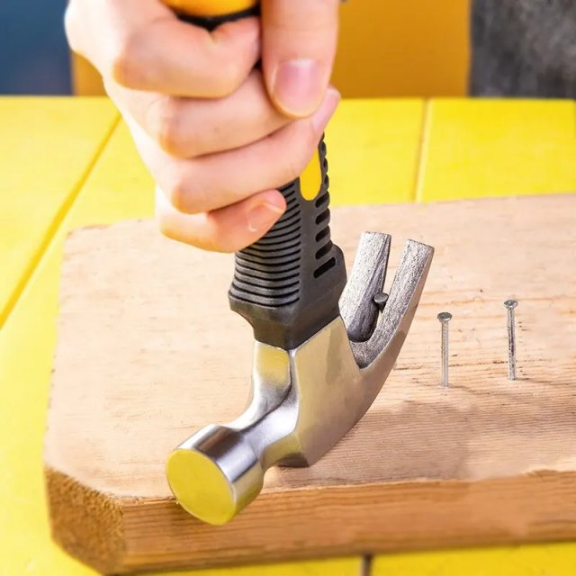 Multifunctional Mini Claw Hammer 6.3 Inch - Image 3