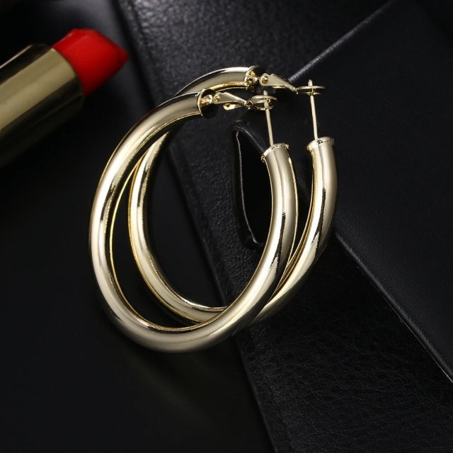 18K Gold Smooth Circle Hoop Earrings - Image 3