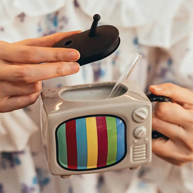 Television-Shaped Ceramic Mug - Image 2