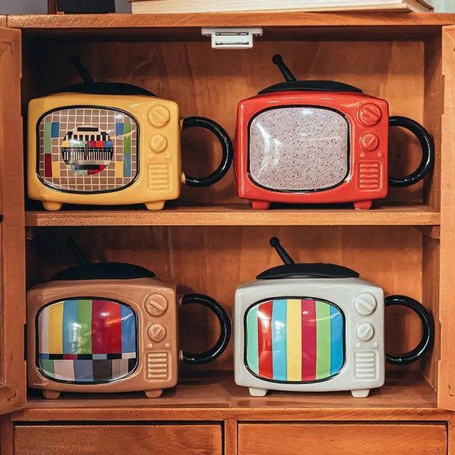 Television-Shaped Ceramic Mug - Image 5