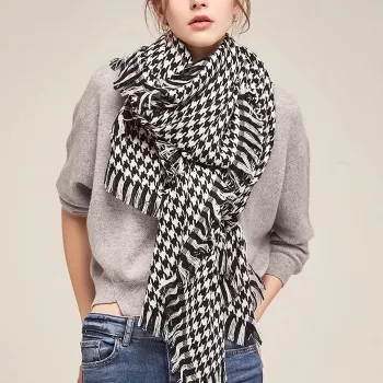 Women's Plaid Wool Shawl