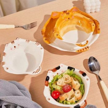 Charming Cat-Themed Ceramic Bowl