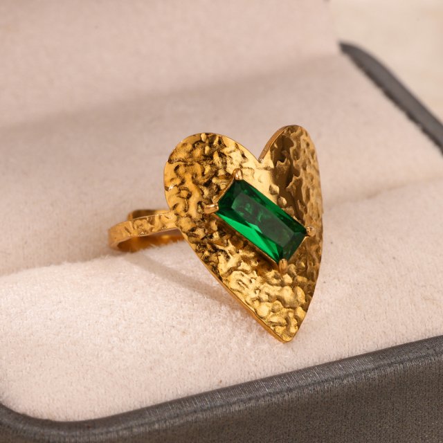 Trendy Green Zircon Heart Ring - Image 5