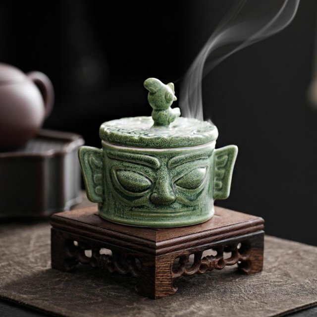 Sanxingdui-Inspired Ceramic Incense Burner - Divine Eye Mask Design