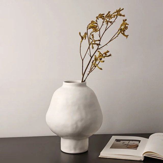 Modern Ceramic Hammer Pattern Vase - Image 5