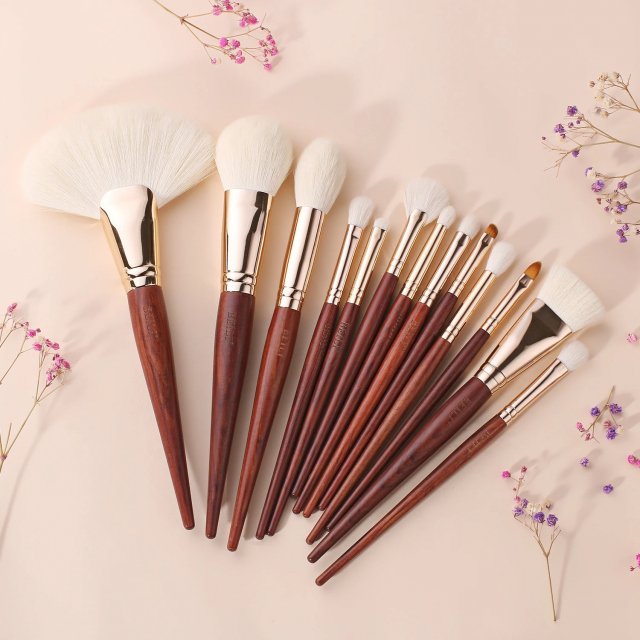 Professional 13-Piece Wood Handle Makeup Brush Set