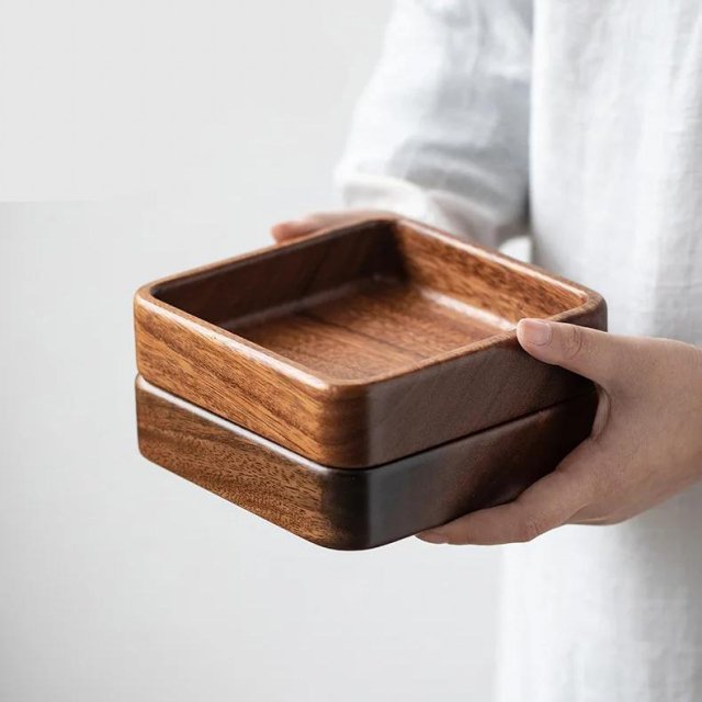 Elegant Walnut Round Dessert Plate