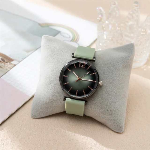 Fashion Ladies Sports Quartz Watch with Silicone Strap - Image 3