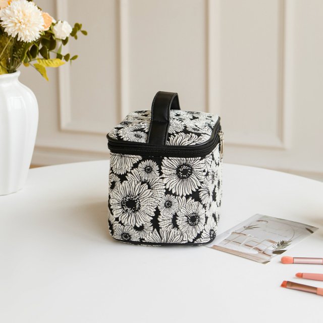 Large Capacity Floral Cosmetic Bag with Double Zipper - Image 5