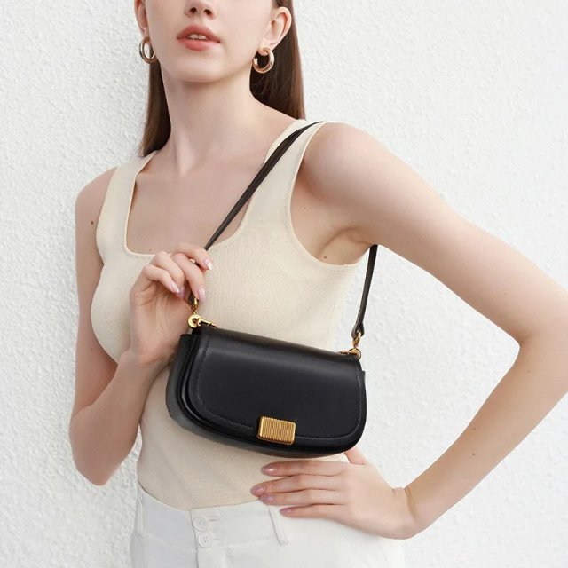 Luxury Genuine Leather Saddle Crossbody Bag - Image 3