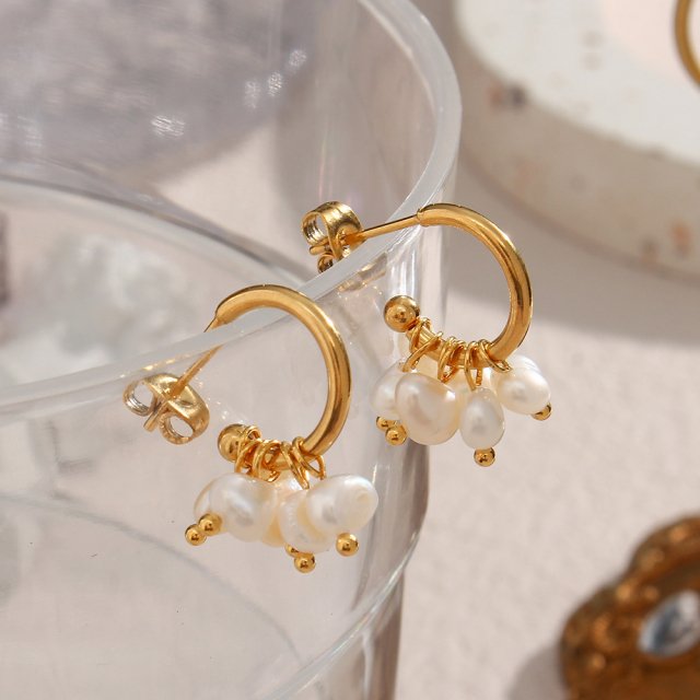 Elegant Freshwater Pearl Hoop Earrings - Image 6