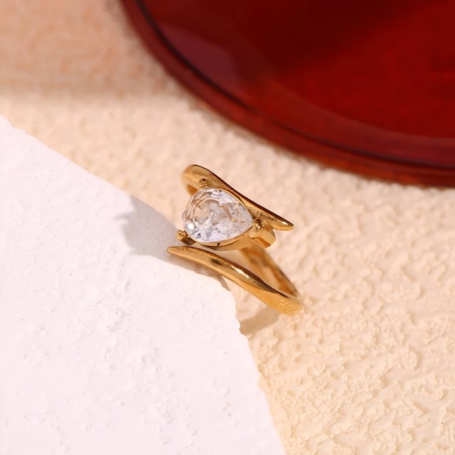 Wing Shaped White Zircon Water Droplet Ring - Image 6