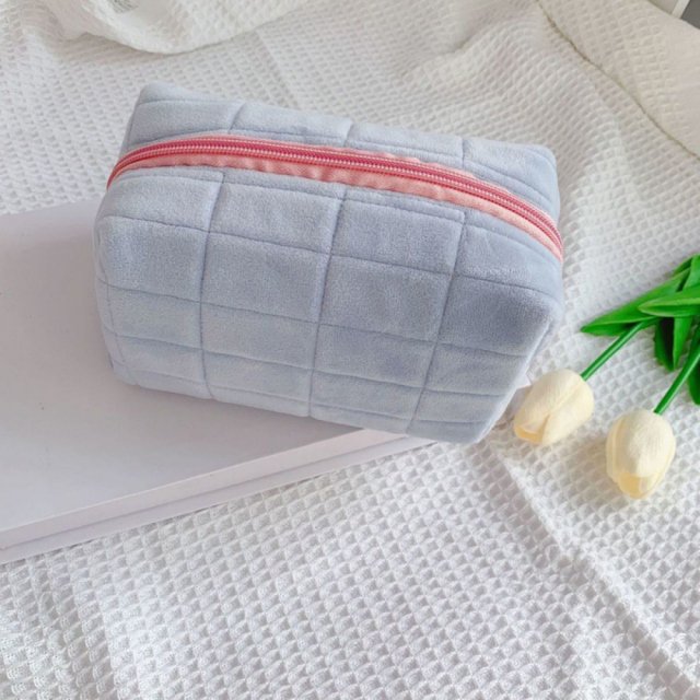 Plush Travel Makeup Bag for Women - Portable Corduroy Cosmetic Pouch - Image 6