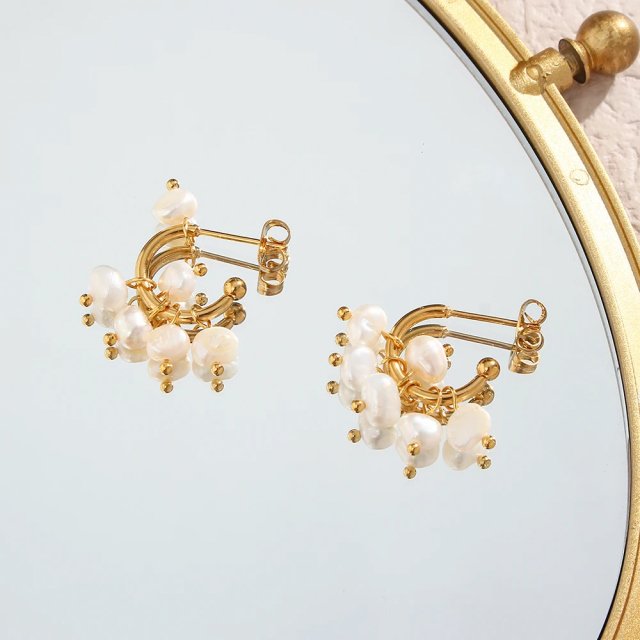 Elegant Freshwater Pearl Hoop Earrings - Image 5