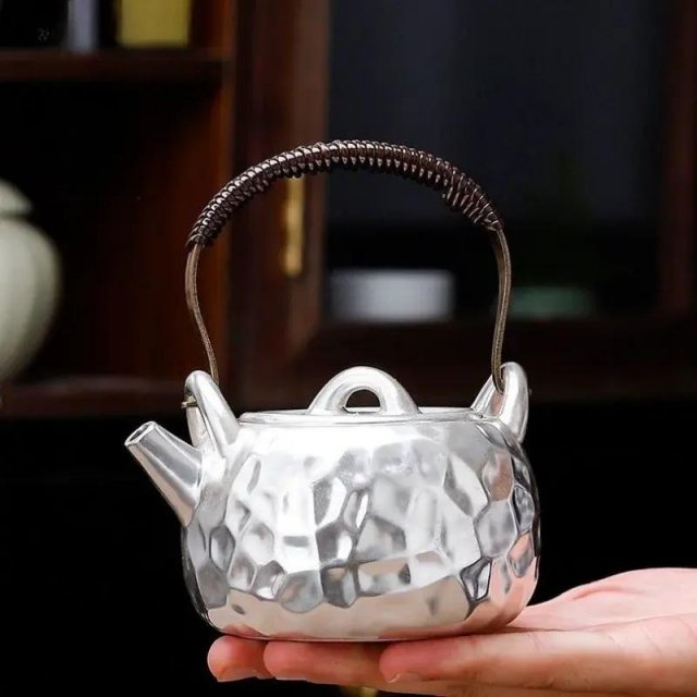 Gilded Silver Ceramic Tea Pot - Hammered Honeycomb Design, 6-10 oz Capacity