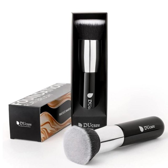 Black Flat Top Kabuki Foundation Brush – Professional Buffing & Blending Tool