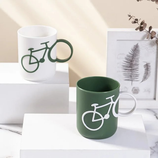 Household Mouthwash Cup with Bike Handle - Image 3