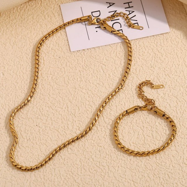 Thick S-Chain Gold-Plated Bracelet - Image 3