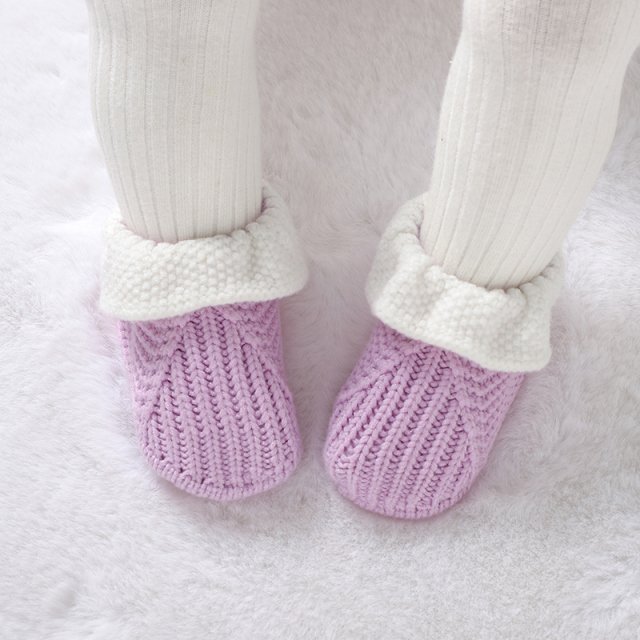 Handmade Newborn Knitted Baby Shoes - Image 3