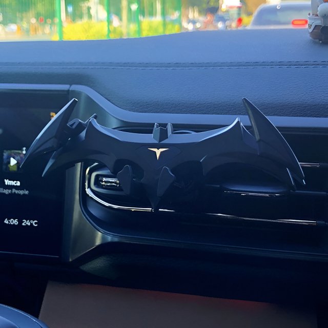 Bat-shaped Gravity Car Phone Holder - Image 4