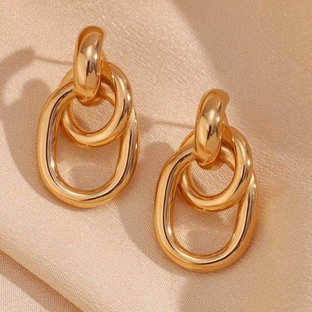 18K Gold Plated O-Shaped Geometric Stud Earrings - Tarnish-Free & Hypoallergenic - Image 5