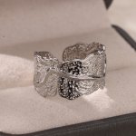 Wide Leaf Vintage Stainless Steel Ring For Women - Elegant Plant-Inspired Jewelry 5 7B685D9F10F1Af04C79494369873822B.jpg