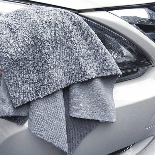 Super Absorbent Microfiber Car Cleaning Towels - Image 4