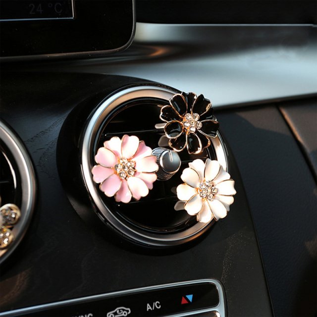 Exquisite Diamond Car Air Vent Freshener Clip - Image 4