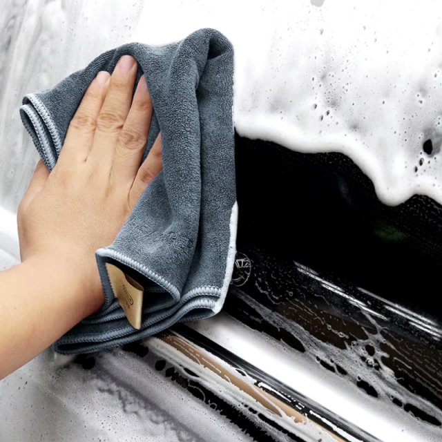 Premium Microfiber Car Cleaning Towel