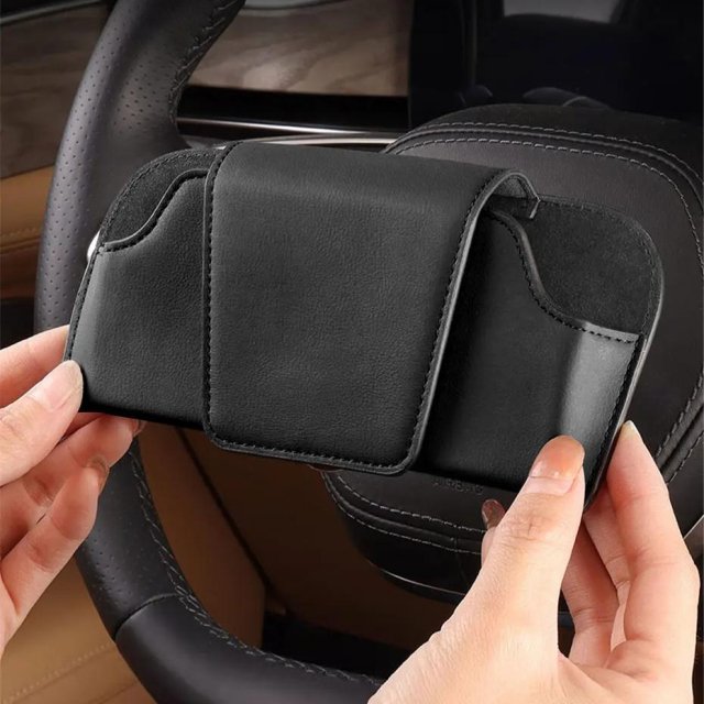 Universal Car Sun Visor Sunglasses Holder with Magnetic Closure - Image 6