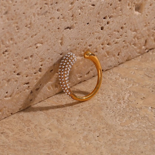 Trendy Asymmetric Waterdrop Snake Shape Pearl Ring