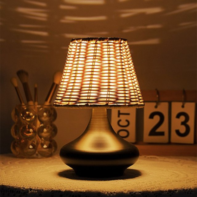 Minimalist LED Table Lamp with Bamboo Shade - USB Powered, Dimmable Bedside Light - Image 6