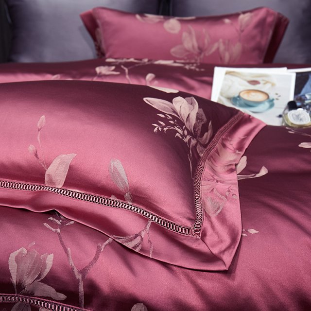 Luxury Mulberry Silk Jacquard Bedding Set - Image 6