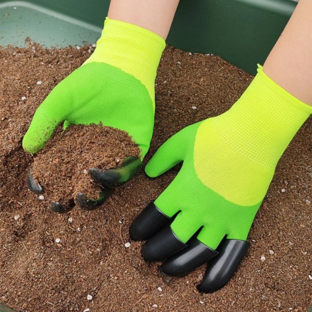 Gardening Gloves with Claws for Digging and Planting - Image 3