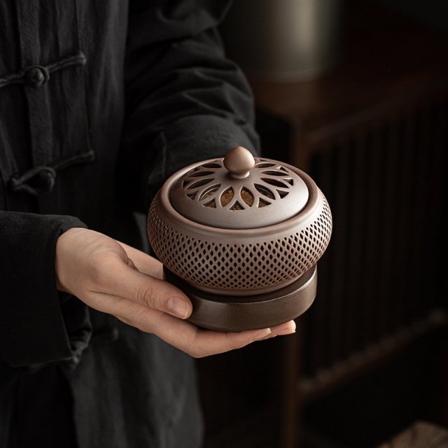 Elegant Sandalwood Electronic Incense Burner with Night Light & Tea Warmer - Image 4