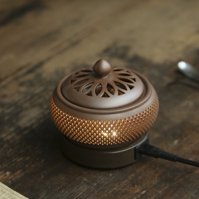 Elegant Sandalwood Electronic Incense Burner with Night Light & Tea Warmer - Image 3